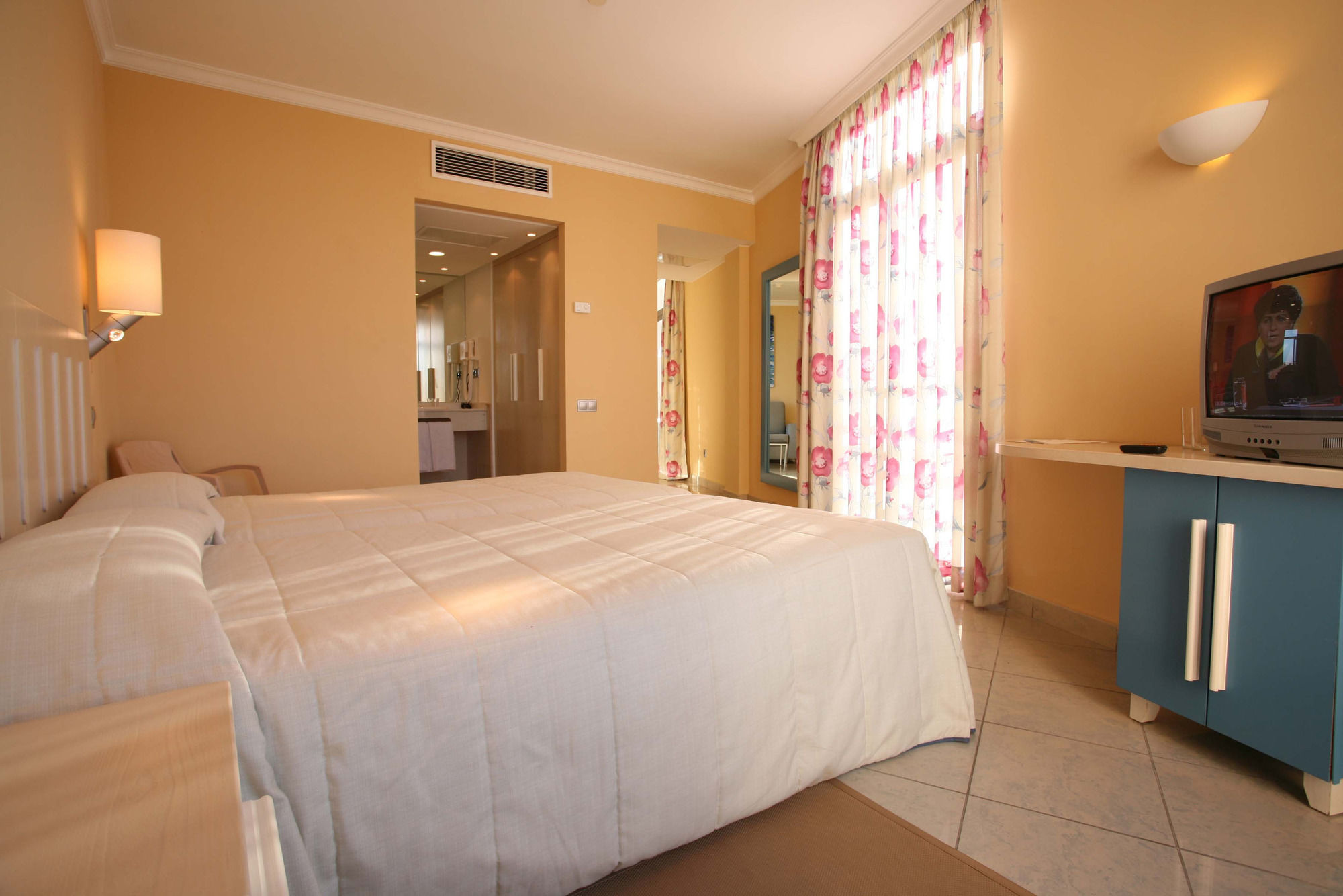 Hotel Ifa Altamarena By Lopesan 4*